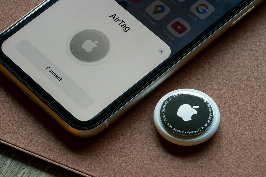 Portable Tracking versus Apple AirTag