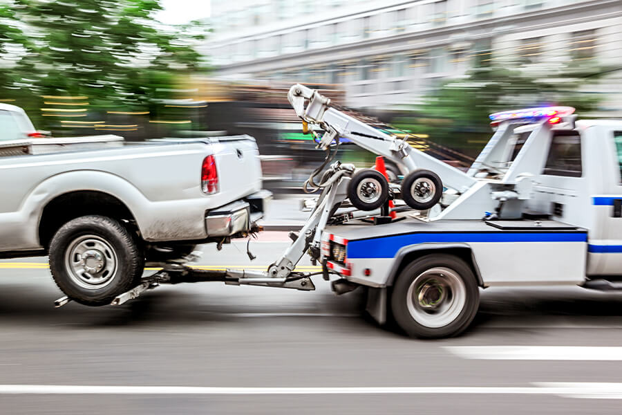 Why Every Towing Company Needs GPS Fleet Tracking in 2025